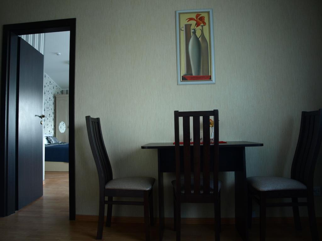 Leon Hotel Lemberg Zimmer foto